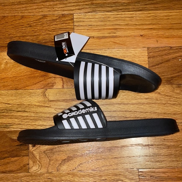 NEW Men's Akademiks Striped Logo Black Slide Slippers 9 - Picture 14 of 14